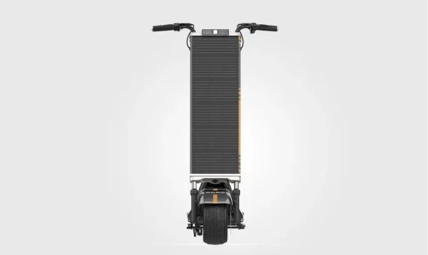 Trottinette électrique solaire T88S TIGO sur fond blanc, avec panneau solaire intégré